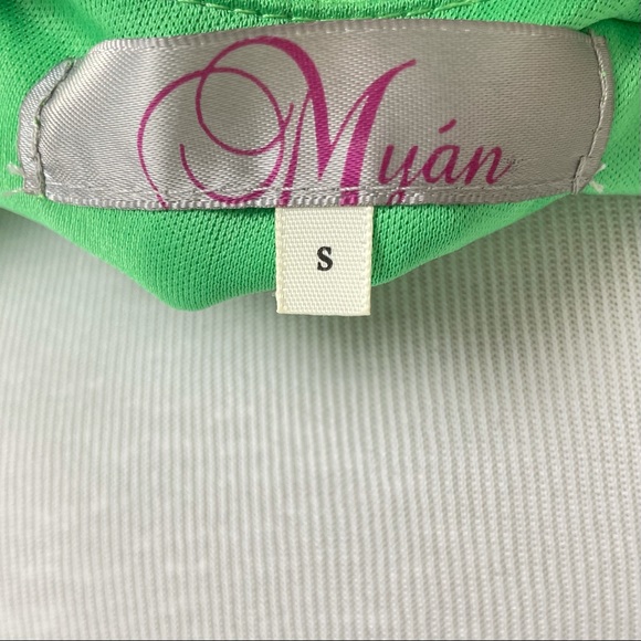 Francesca’s Dress Size Small Green Flowy Pleated Keyhole Back - Picture 7 of 7